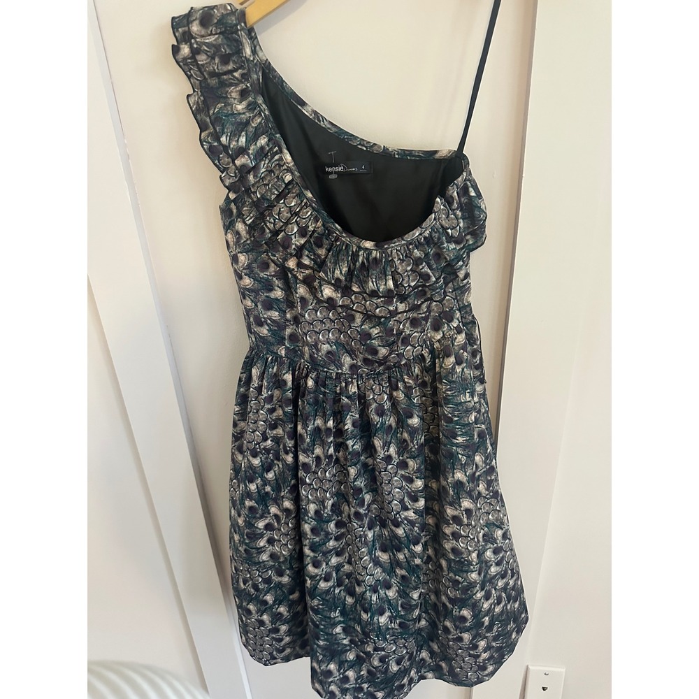 Kensie One Shoulder Peacock Feather Print Ruffle Cocktail Dress Teal‎ Purple 4